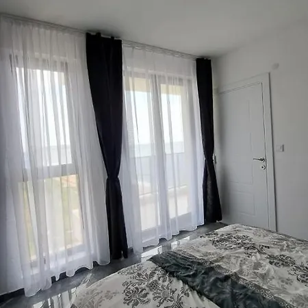 Diamond Luxus 28 *